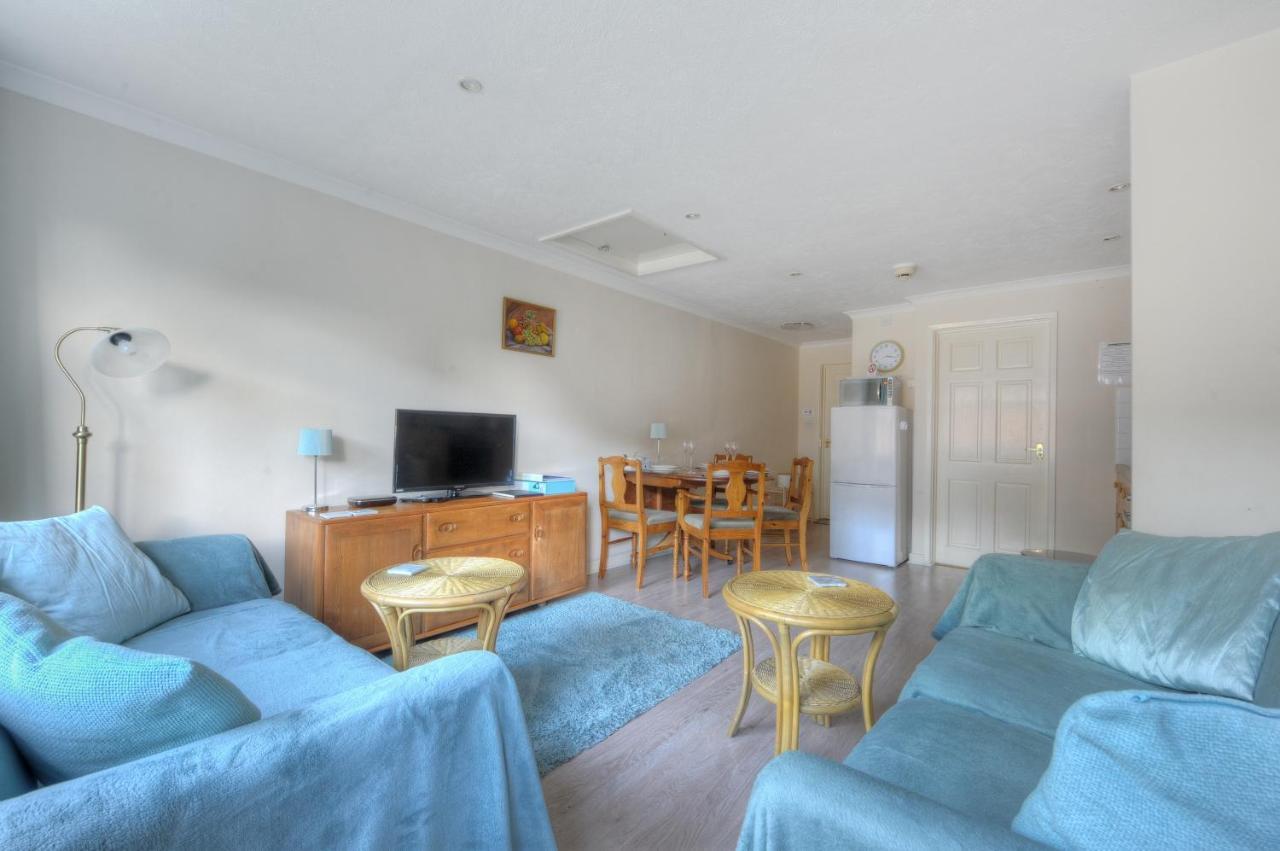 36 Fernhill Heights Charmouth