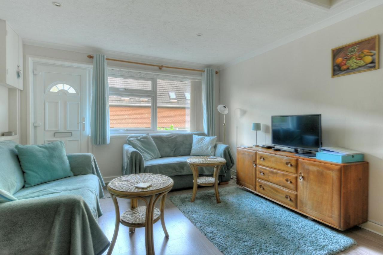 36 Fernhill Heights Charmouth